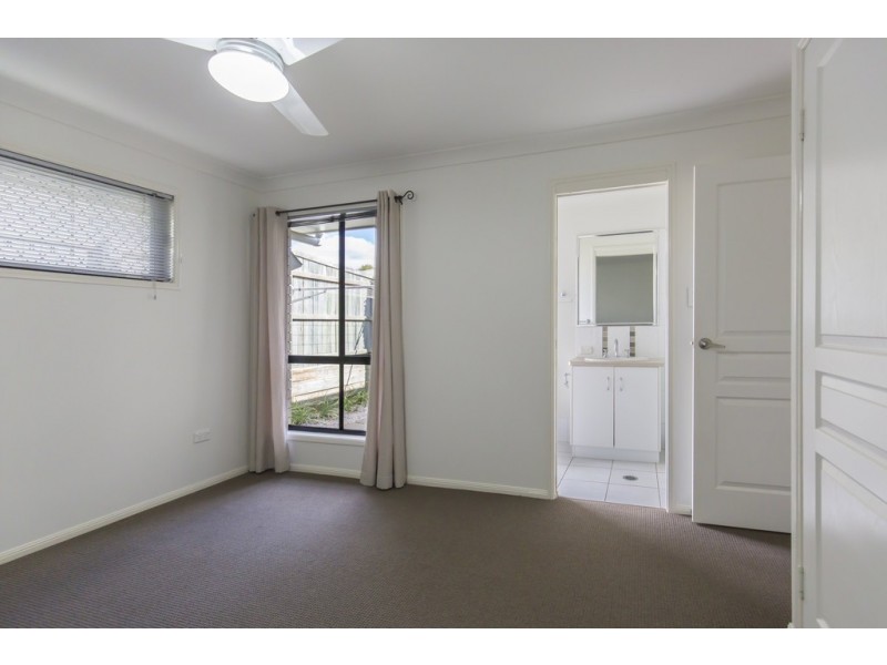 1/204 Stenner Street, Middle Ridge QLD 4350