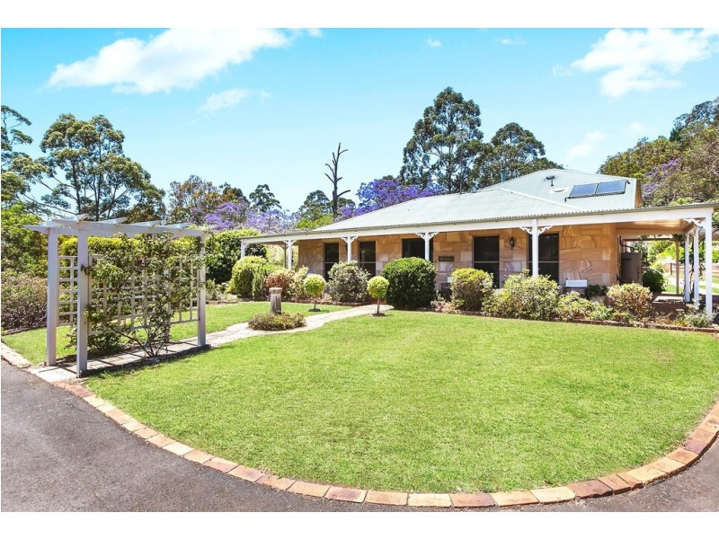 17 Grey Gums Drive, Blue Mountain Heights QLD 4350