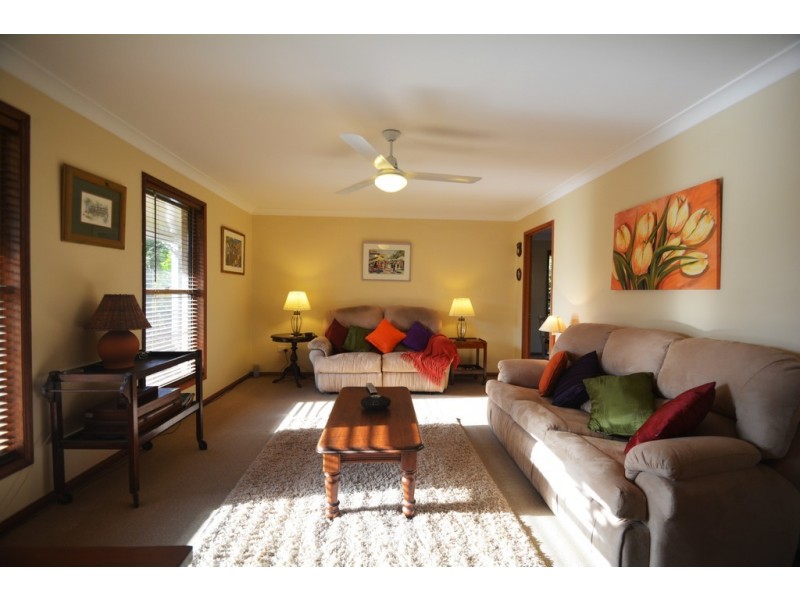 17 Grey Gums Drive, Blue Mountain Heights QLD 4350