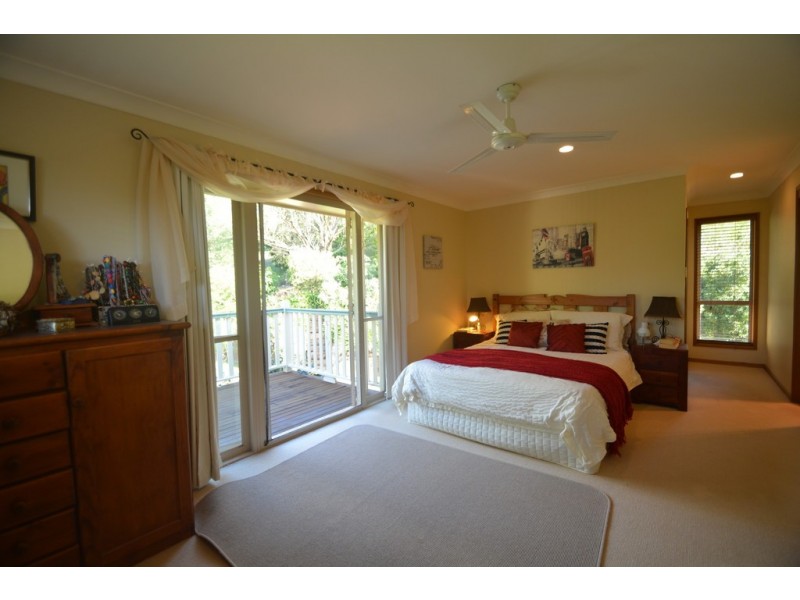 17 Grey Gums Drive, Blue Mountain Heights QLD 4350