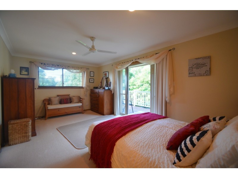 17 Grey Gums Drive, Blue Mountain Heights QLD 4350