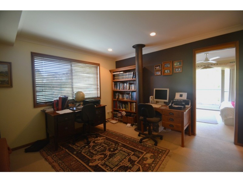 17 Grey Gums Drive, Blue Mountain Heights QLD 4350