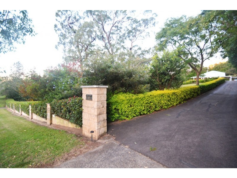 17 Grey Gums Drive, Blue Mountain Heights QLD 4350