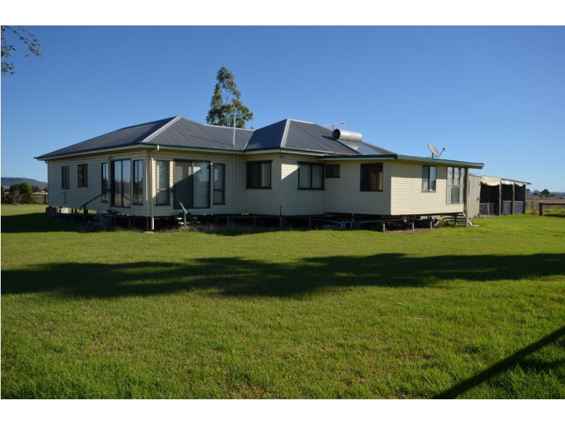 43 Railway Parade, Cambooya QLD 4358