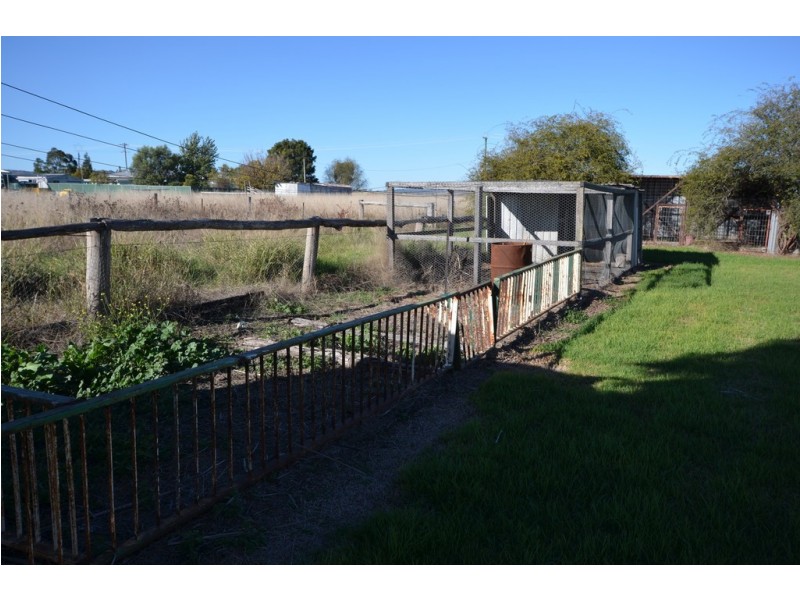 43 Railway Parade, Cambooya QLD 4358