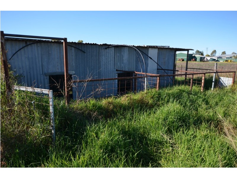 43 Railway Parade, Cambooya QLD 4358