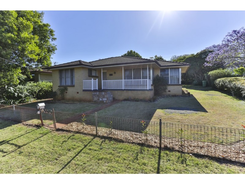 49 Noll Street, Kearneys Spring QLD 4350