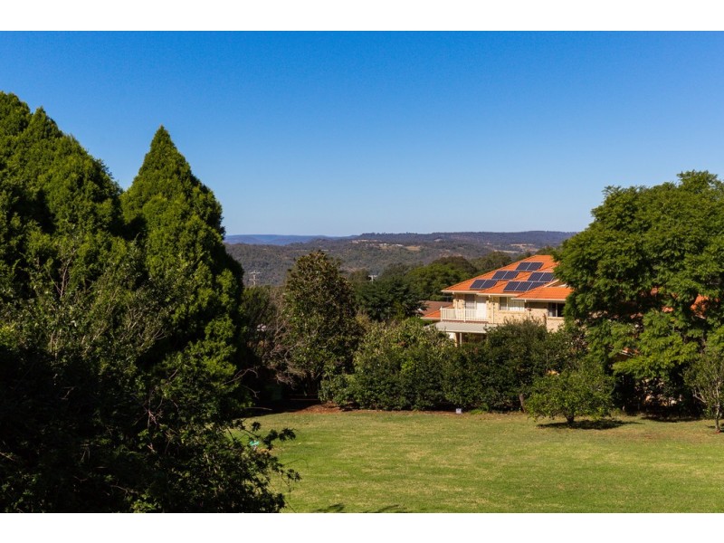 4 Large Street, Middle Ridge QLD 4350