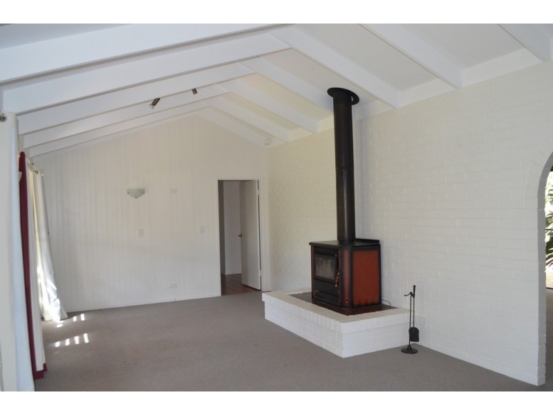 27 Lotus Crescent, Centenary Heights QLD 4350