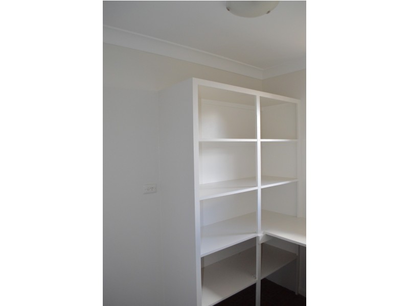 27 Lotus Crescent, Centenary Heights QLD 4350