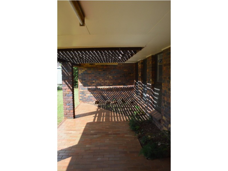 27 Lotus Crescent, Centenary Heights QLD 4350