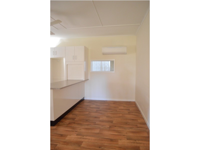 354 South Street, Harristown QLD 4350