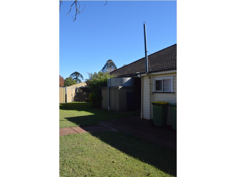 354 South Street, Harristown QLD 4350