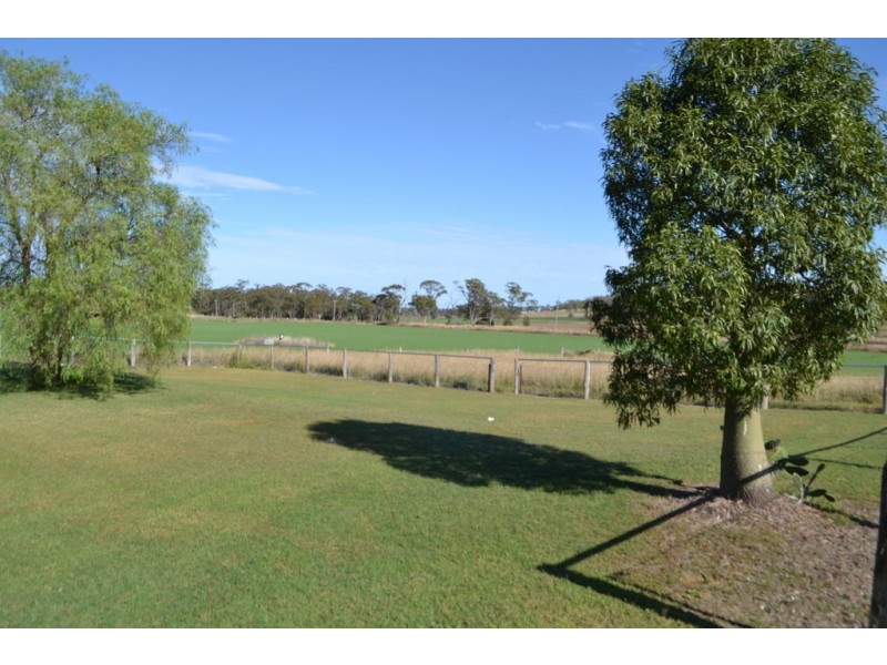 3278 Oakey-Cooyar Road, Kulpi QLD 4352