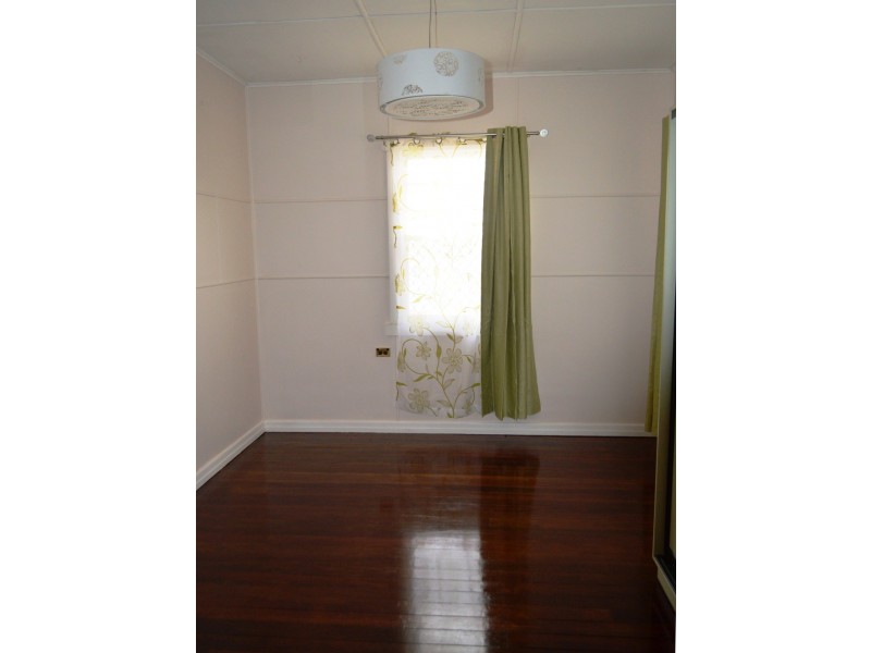 18 Seaton Street, South Toowoomba QLD 4350