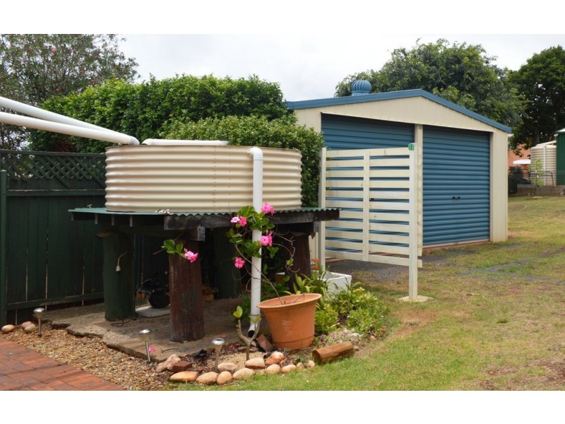 18 Seaton Street, South Toowoomba QLD 4350