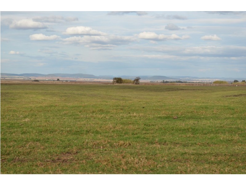 525 Holley Road, Mount Molar QLD 4361