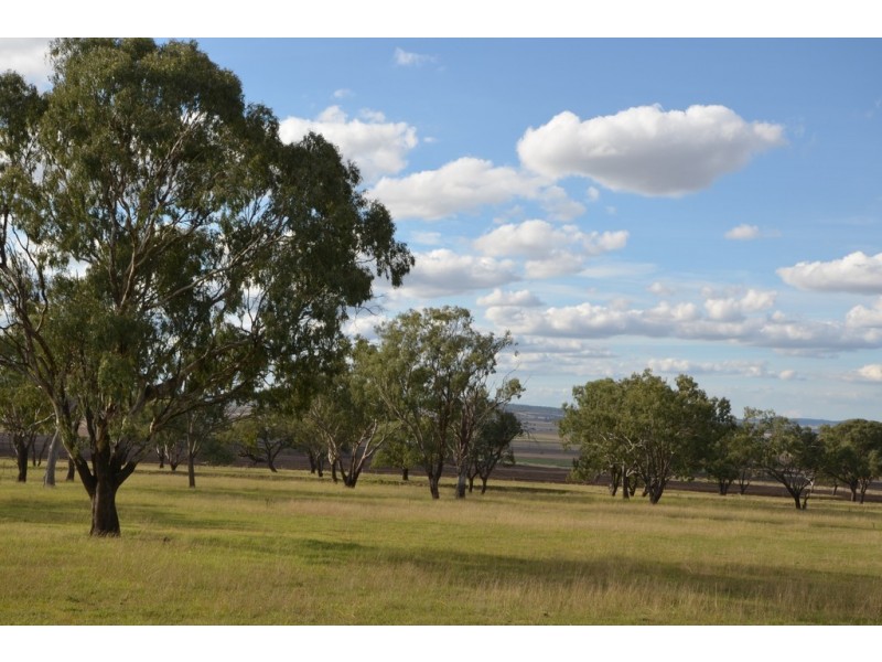 525 Holley Road, Mount Molar QLD 4361