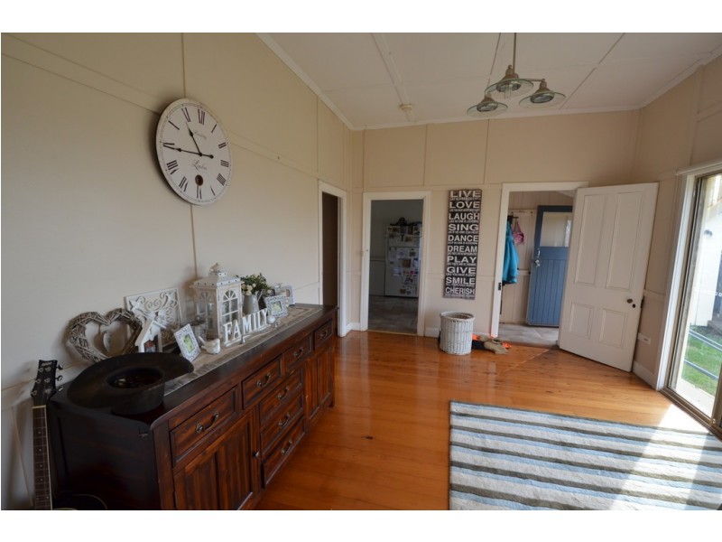 525 Holley Road, Mount Molar QLD 4361