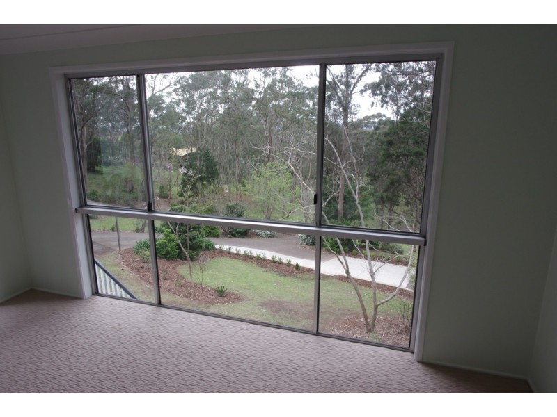 11 Dippel Street, Middle Ridge QLD 4350