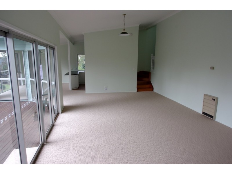 11 Dippel Street, Middle Ridge QLD 4350