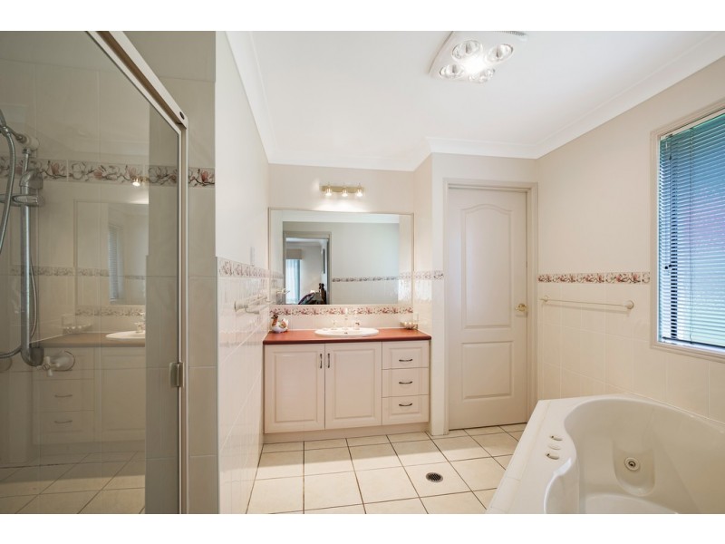 5 Fawngrove Drive, Glenvale QLD 4350