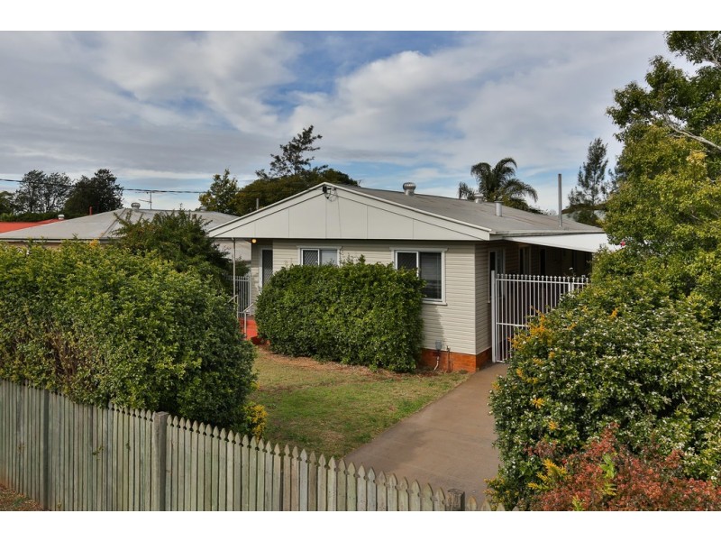30B Buckland Street, Harristown QLD 4350