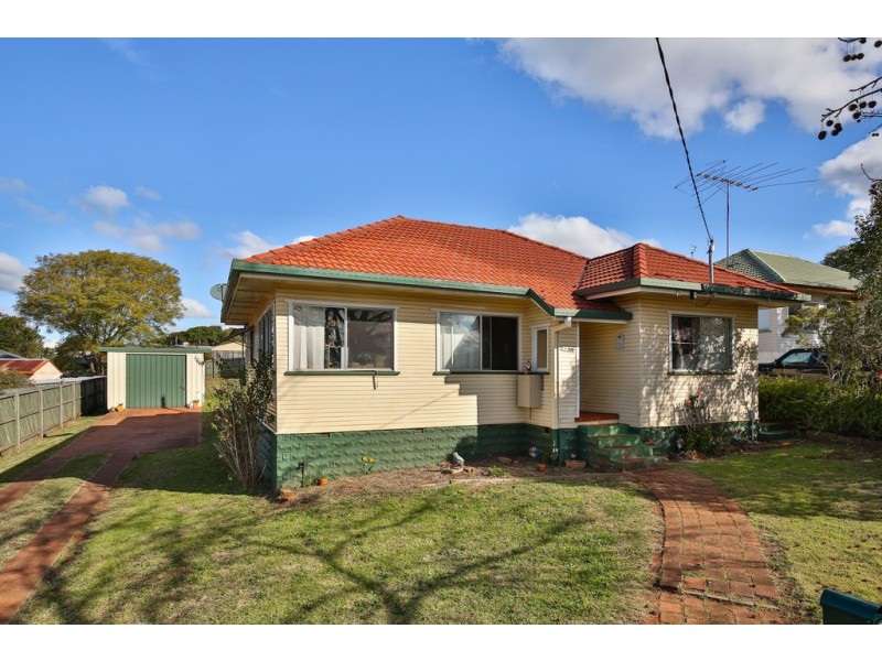 106a South Street, Centenary Heights QLD 4350