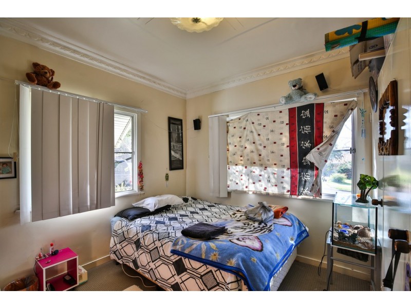 106a South Street, Centenary Heights QLD 4350