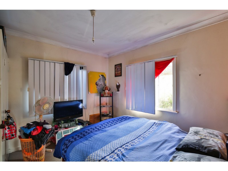 106a South Street, Centenary Heights QLD 4350