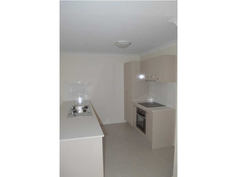 19 Mansell Boulevard, Cotswold Hills QLD 4350