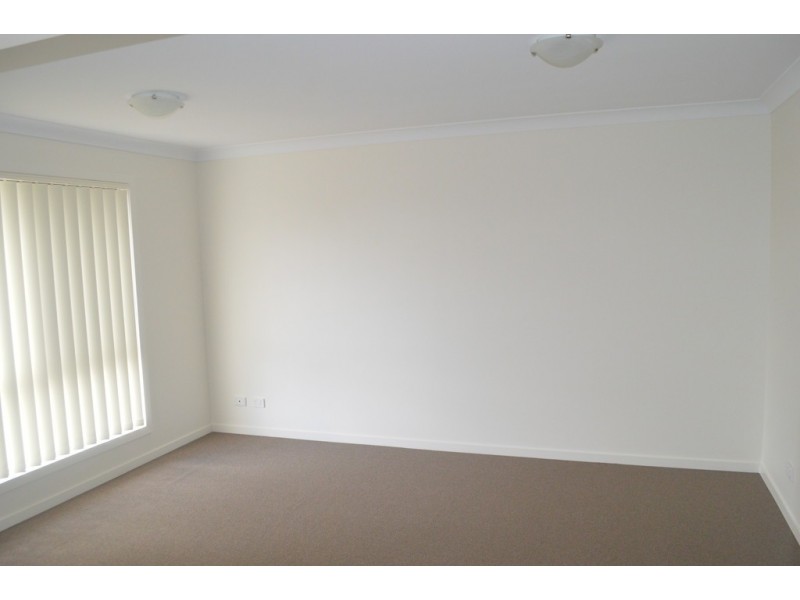19 Mansell Boulevard, Cotswold Hills QLD 4350