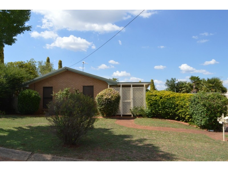 5 Heinemann Court, Kearneys Spring QLD 4350