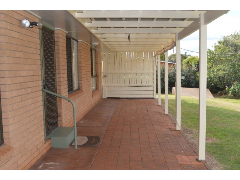 5 Heinemann Court, Kearneys Spring QLD 4350