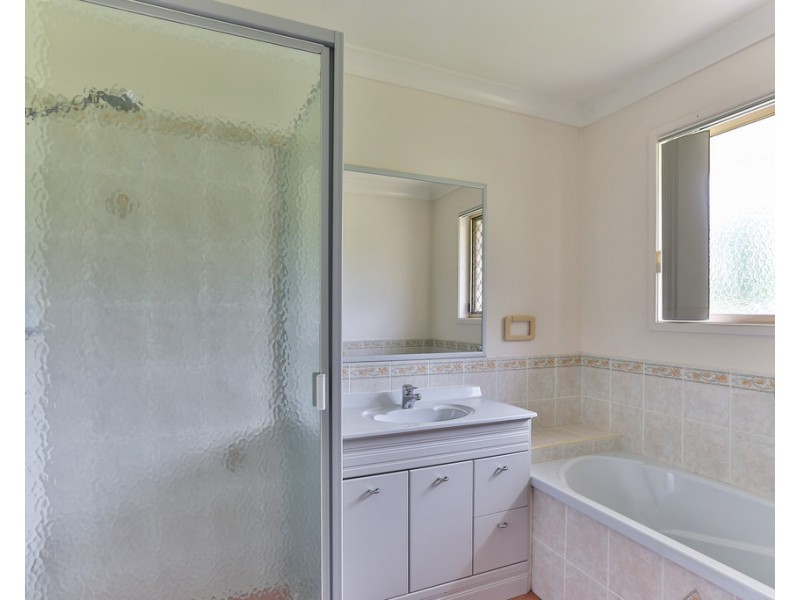 5 Paspalum Court, Meringandan West QLD 4352