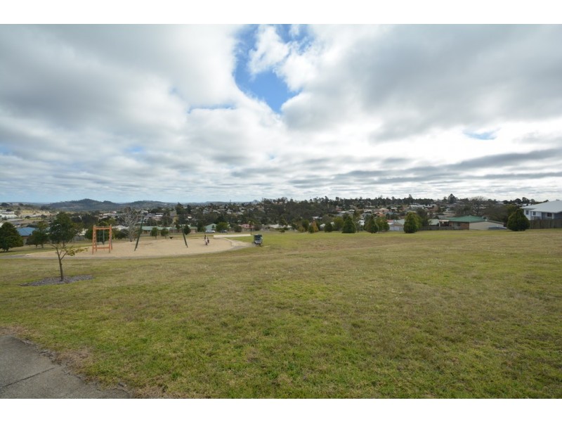 4 and 2a Karebo Close, Darling Heights QLD 4350