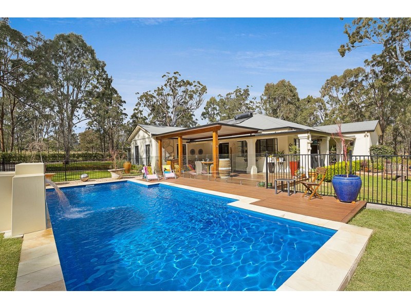 131 Robinson Road, Geham QLD 4352