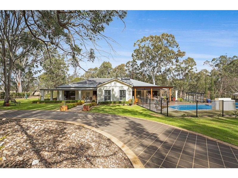 131 Robinson Road, Geham QLD 4352