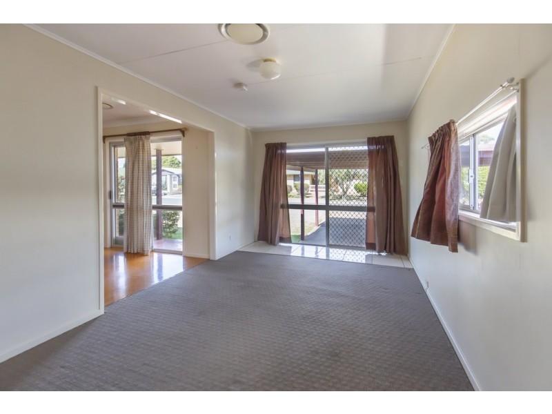 9 Jondaryan Street, Newtown QLD 4350