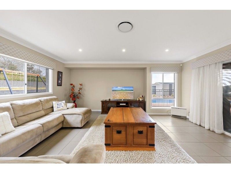 14 Timothy Drive, Vale View QLD 4352