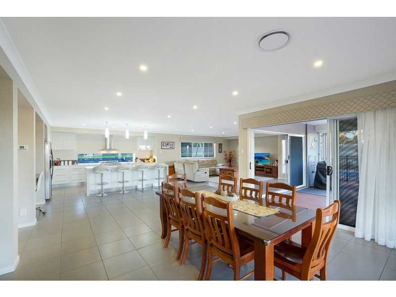 14 Timothy Drive, Vale View QLD 4352