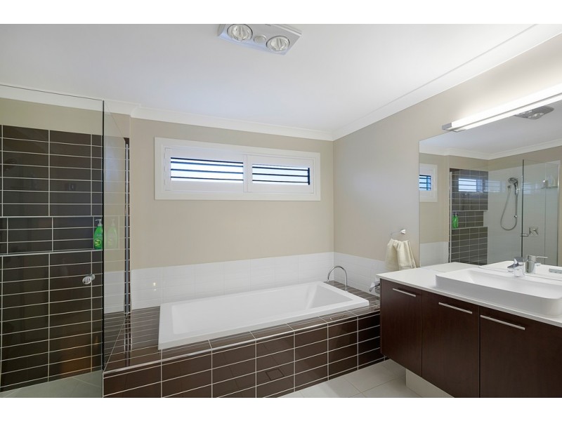 14 Timothy Drive, Vale View QLD 4352