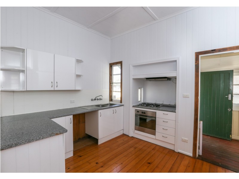 232 Bridge Street, Newtown QLD 4350