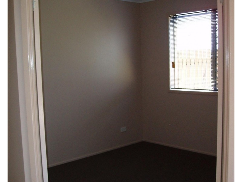 2/59 Hamilton Street, Newtown QLD 4350