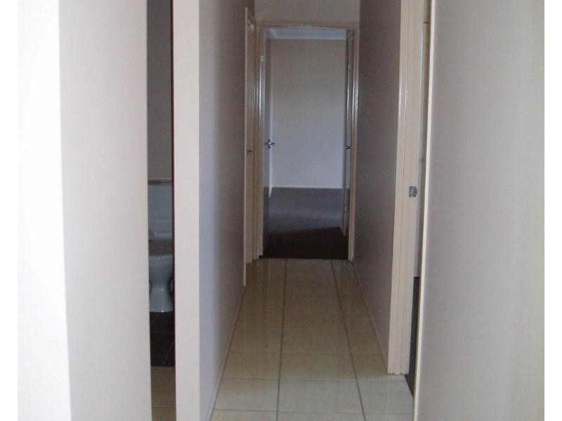 2/59 Hamilton Street, Newtown QLD 4350