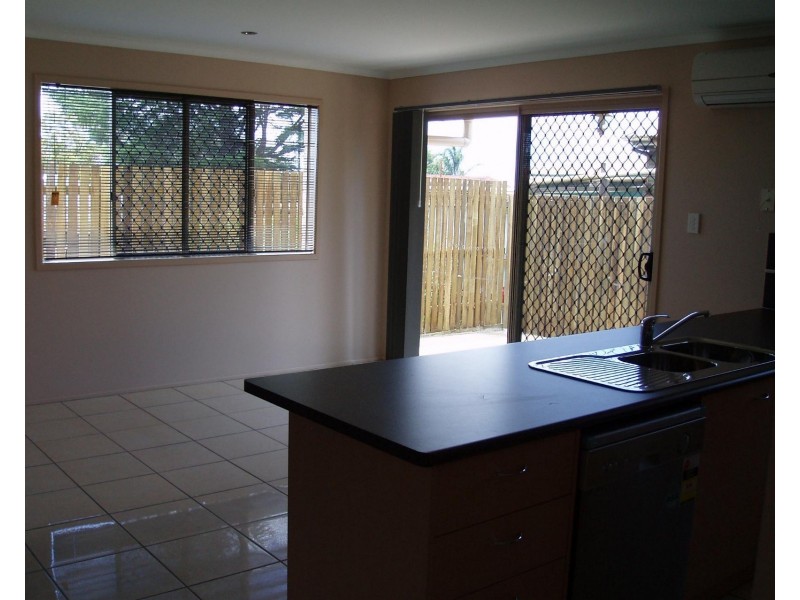 2/59 Hamilton Street, Newtown QLD 4350