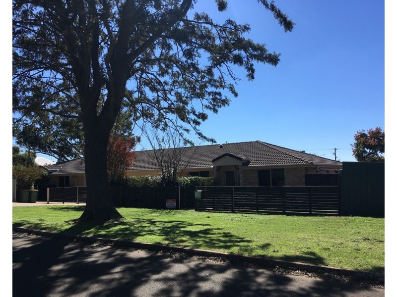 2/59 Hamilton Street, Newtown QLD 4350