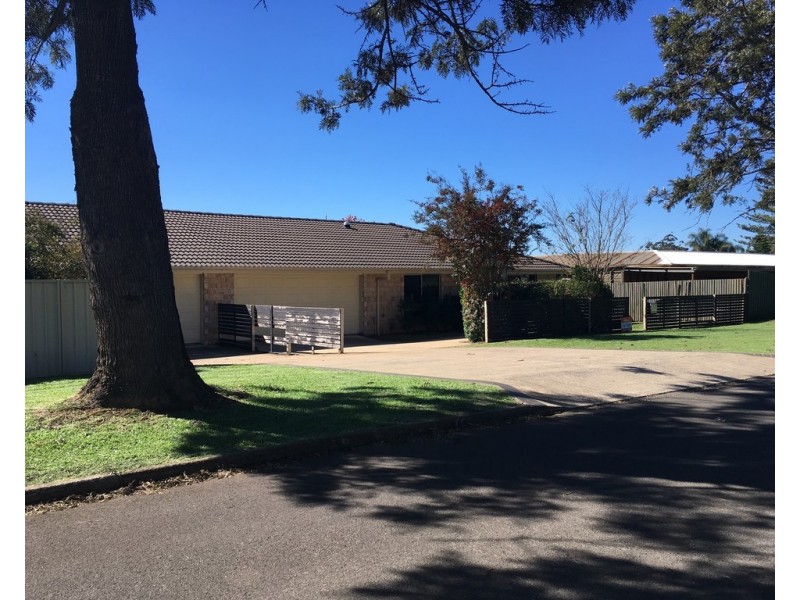 2/59 Hamilton Street, Newtown QLD 4350