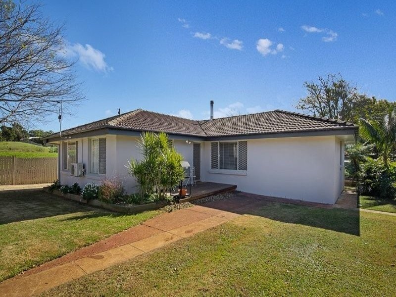 7 Lindgren Street, Centenary Heights QLD 4350
