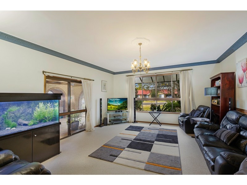 19 Trousdell Court, Rockville QLD 4350